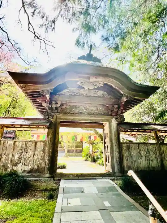 小松寺の{uncategorized: "未分類", other: "その他", undefined: "問題あり", building: "その他建物", grave: "お墓", sacred_gate: "鳥居", guardian: "狛犬", statue: "像", buddha: "仏像", history: "歴史", nature: "自然", garden: "庭園", animal: "動物", pagoda: "塔", temizu: "手水舎", mountain_gate: "山門・神門", sanctuary: "本殿・本堂", subordinate: "末社・摂社", art: "芸術", scenery: "景色", jizo: "地蔵", ema: "絵馬", goshuin: "御朱印", omikuji: "おみくじ", items: "授与品その他", amulet: "お守り", goshuincho: "御朱印帳", eats: "食事", festival: "お祭り", votive_dance: "神楽", shichigosan: "七五三参", wedding: "結婚式", experience: "体験その他", initially: "初詣", around: "周辺", anti_infection: "感染症対策"}
