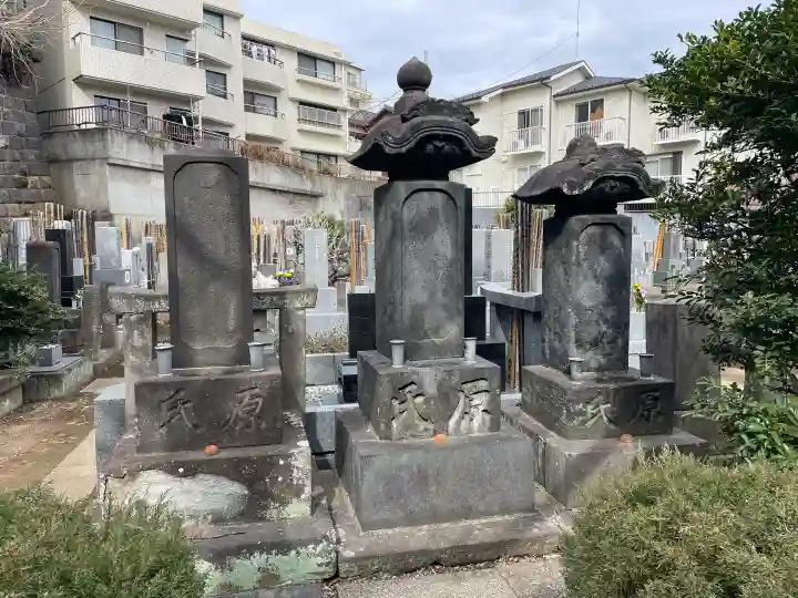 妙行寺の{uncategorized: "未分類", other: "その他", undefined: "問題あり", building: "その他建物", grave: "お墓", sacred_gate: "鳥居", guardian: "狛犬", statue: "像", buddha: "仏像", history: "歴史", nature: "自然", garden: "庭園", animal: "動物", pagoda: "塔", temizu: "手水舎", mountain_gate: "山門・神門", sanctuary: "本殿・本堂", subordinate: "末社・摂社", art: "芸術", scenery: "景色", jizo: "地蔵", ema: "絵馬", goshuin: "御朱印", omikuji: "おみくじ", items: "授与品その他", amulet: "お守り", goshuincho: "御朱印帳", eats: "食事", festival: "お祭り", votive_dance: "神楽", shichigosan: "七五三参", wedding: "結婚式", experience: "体験その他", initially: "初詣", around: "周辺", anti_infection: "感染症対策"}