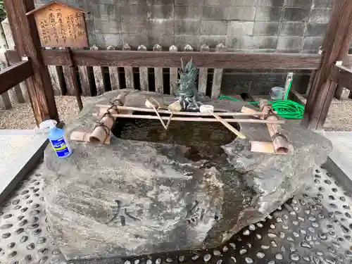 大坂山口神社(逢坂)の手水舎