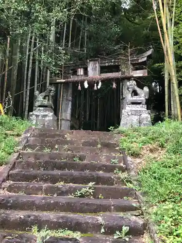 日岳五社神宮の鳥居