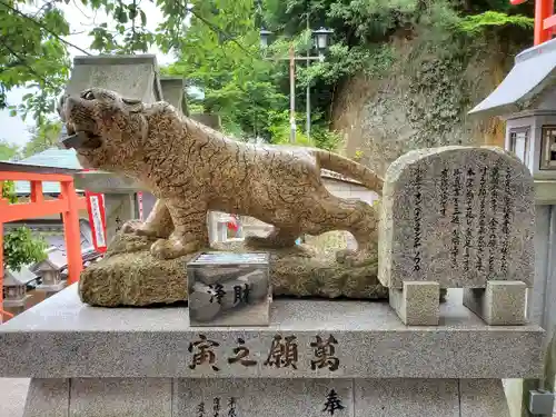 多聞院の狛犬