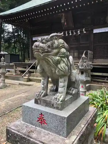 鳩峯八幡神社の狛犬