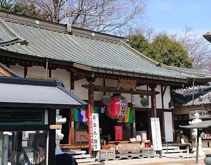 寺岡山元三大師の本殿・本堂