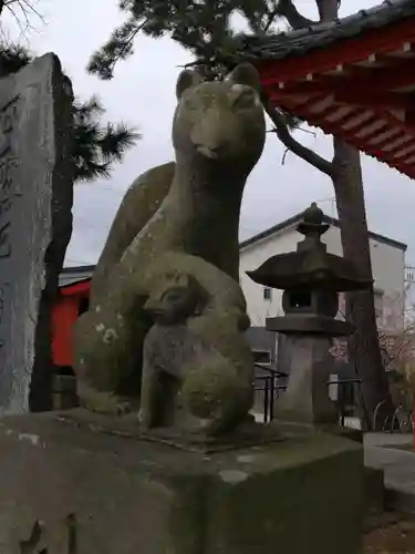 稲荷神社の狛犬