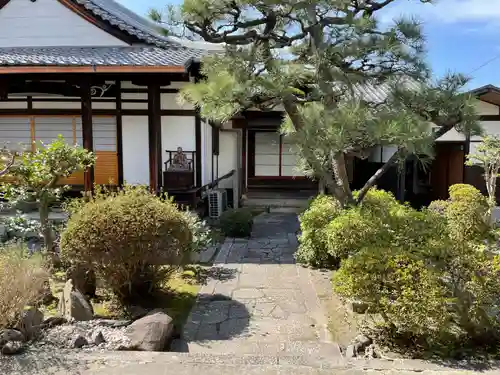 光明寺の庭園