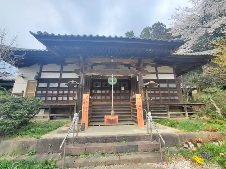 珊瑚寺の本殿・本堂