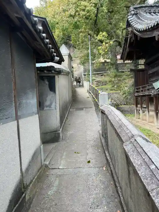 住吉神社の{uncategorized: "未分類", other: "その他", undefined: "問題あり", building: "その他建物", grave: "お墓", sacred_gate: "鳥居", guardian: "狛犬", statue: "像", buddha: "仏像", history: "歴史", nature: "自然", garden: "庭園", animal: "動物", pagoda: "塔", temizu: "手水舎", mountain_gate: "山門・神門", sanctuary: "本殿・本堂", subordinate: "末社・摂社", art: "芸術", scenery: "景色", jizo: "地蔵", ema: "絵馬", goshuin: "御朱印", omikuji: "おみくじ", items: "授与品その他", amulet: "お守り", goshuincho: "御朱印帳", eats: "食事", festival: "お祭り", votive_dance: "神楽", shichigosan: "七五三参", wedding: "結婚式", experience: "体験その他", initially: "初詣", around: "周辺", anti_infection: "感染症対策"}