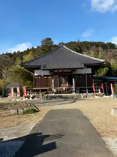 箕輪山満行院霊巖寺の{uncategorized: "未分類", other: "その他", undefined: "問題あり", building: "その他建物", grave: "お墓", sacred_gate: "鳥居", guardian: "狛犬", statue: "像", buddha: "仏像", history: "歴史", nature: "自然", garden: "庭園", animal: "動物", pagoda: "塔", temizu: "手水舎", mountain_gate: "山門・神門", sanctuary: "本殿・本堂", subordinate: "末社・摂社", art: "芸術", scenery: "景色", jizo: "地蔵", ema: "絵馬", goshuin: "御朱印", omikuji: "おみくじ", items: "授与品その他", amulet: "お守り", goshuincho: "御朱印帳", eats: "食事", festival: "お祭り", votive_dance: "神楽", shichigosan: "七五三参", wedding: "結婚式", experience: "体験その他", initially: "初詣", around: "周辺", anti_infection: "感染症対策"}