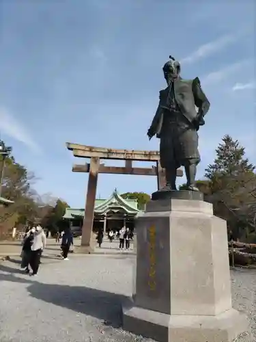 豊國神社の像