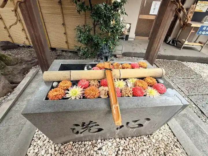 蛇窪神社の{uncategorized: "未分類", other: "その他", undefined: "問題あり", building: "その他建物", grave: "お墓", sacred_gate: "鳥居", guardian: "狛犬", statue: "像", buddha: "仏像", history: "歴史", nature: "自然", garden: "庭園", animal: "動物", pagoda: "塔", temizu: "手水舎", mountain_gate: "山門・神門", sanctuary: "本殿・本堂", subordinate: "末社・摂社", art: "芸術", scenery: "景色", jizo: "地蔵", ema: "絵馬", goshuin: "御朱印", omikuji: "おみくじ", items: "授与品その他", amulet: "お守り", goshuincho: "御朱印帳", eats: "食事", festival: "お祭り", votive_dance: "神楽", shichigosan: "七五三参", wedding: "結婚式", experience: "体験その他", initially: "初詣", around: "周辺", anti_infection: "感染症対策"}