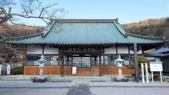 明鏡山龍雲寺の本殿