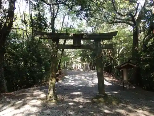 本宮神社（西寒多神社奥宮）の鳥居