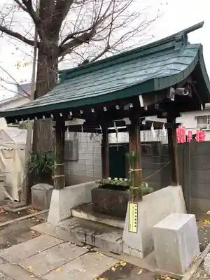 穏田神社の手水舎