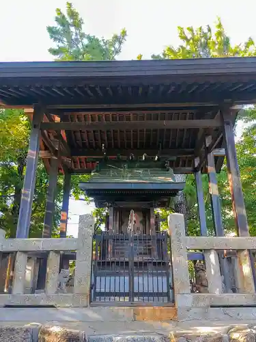 八王子社の本殿・本堂