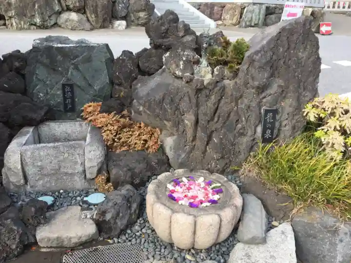 埼玉厄除け開運大師・龍泉寺(切り絵御朱印発祥の寺)の手水舎