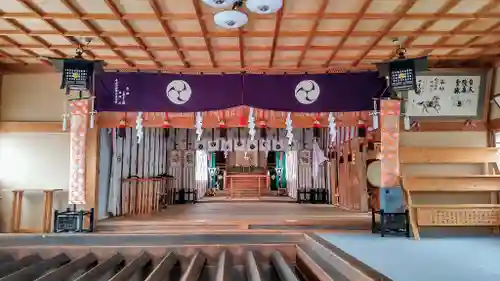 納内神社の本殿・本堂