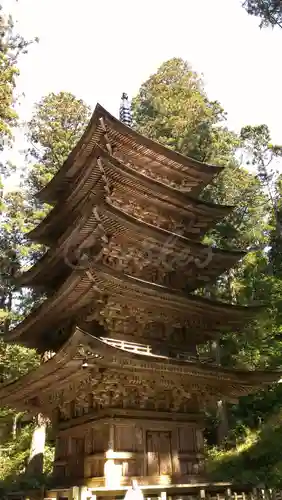 出羽神社(出羽三山神社)～三神合祭殿～の塔