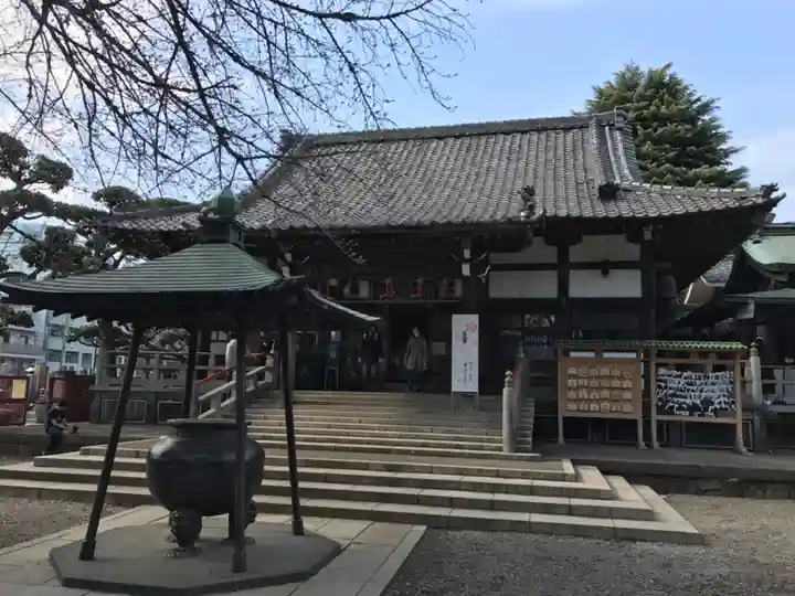 新井薬師(梅照院)の本殿・本堂