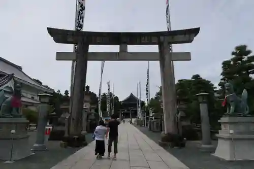 豊川閣　妙厳寺の鳥居