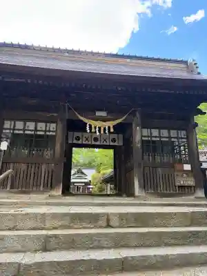 二本松神社の{uncategorized: "未分類", other: "その他", undefined: "問題あり", building: "その他建物", grave: "お墓", sacred_gate: "鳥居", guardian: "狛犬", statue: "像", buddha: "仏像", history: "歴史", nature: "自然", garden: "庭園", animal: "動物", pagoda: "塔", temizu: "手水舎", mountain_gate: "山門・神門", sanctuary: "本殿・本堂", subordinate: "末社・摂社", art: "芸術", scenery: "景色", jizo: "地蔵", ema: "絵馬", goshuin: "御朱印", omikuji: "おみくじ", items: "授与品その他", amulet: "お守り", goshuincho: "御朱印帳", eats: "食事", festival: "お祭り", votive_dance: "神楽", shichigosan: "七五三参", wedding: "結婚式", experience: "体験その他", initially: "初詣", around: "周辺", anti_infection: "感染症対策"}