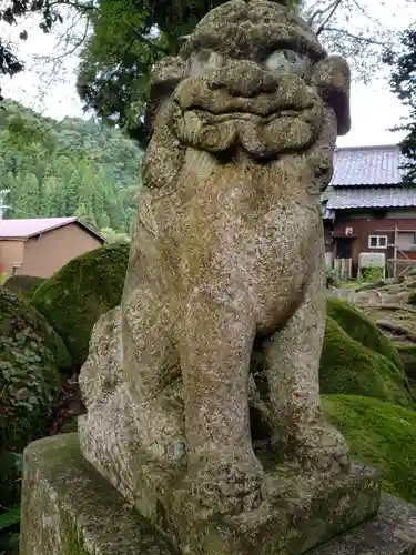 宮島神社の狛犬