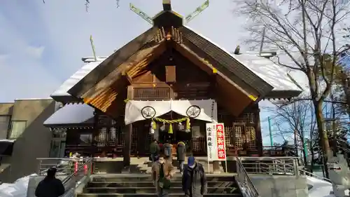 信濃神社の本殿