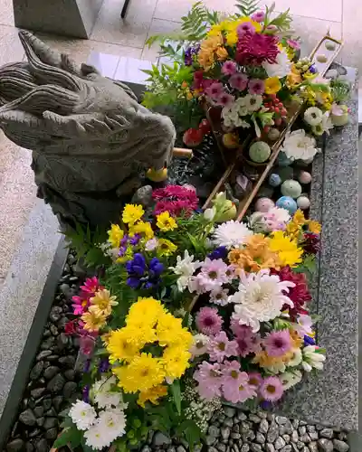 滑川神社 - 仕事と子どもの守り神の手水