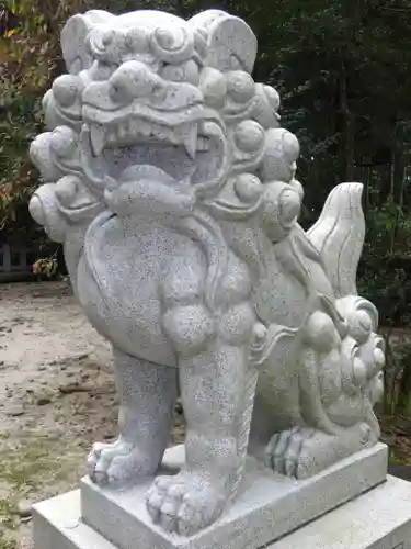 益救神社の狛犬