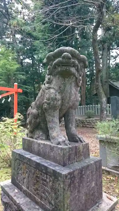 上沼八幡神社の狛犬