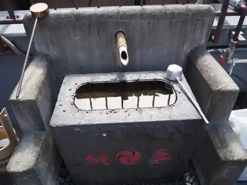朝日稲荷神社の手水舎