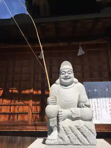 西宮神社の像