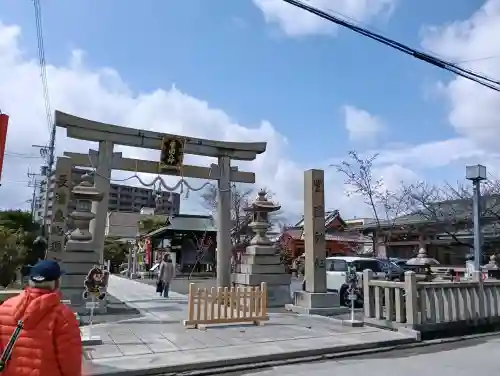 豊国神社の{uncategorized: "未分類", other: "その他", undefined: "問題あり", building: "その他建物", grave: "お墓", sacred_gate: "鳥居", guardian: "狛犬", statue: "像", buddha: "仏像", history: "歴史", nature: "自然", garden: "庭園", animal: "動物", pagoda: "塔", temizu: "手水舎", mountain_gate: "山門・神門", sanctuary: "本殿・本堂", subordinate: "末社・摂社", art: "芸術", scenery: "景色", jizo: "地蔵", ema: "絵馬", goshuin: "御朱印", omikuji: "おみくじ", items: "授与品その他", amulet: "お守り", goshuincho: "御朱印帳", eats: "食事", festival: "お祭り", votive_dance: "神楽", shichigosan: "七五三参", wedding: "結婚式", experience: "体験その他", initially: "初詣", around: "周辺", anti_infection: "感染症対策"}