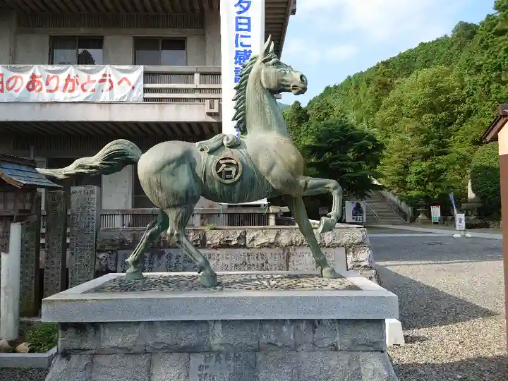 石鎚神社 口之宮 本社の像