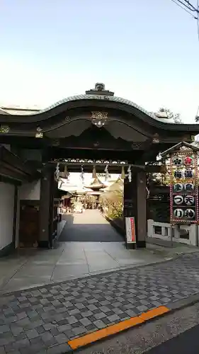 湯島天満宮の山門・神門