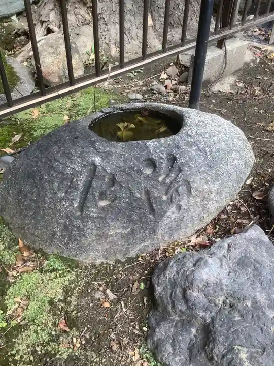松山神社の手水舎