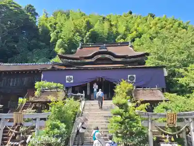 竹生島神社（都久夫須麻神社）の{uncategorized: "未分類", other: "その他", undefined: "問題あり", building: "その他建物", grave: "お墓", sacred_gate: "鳥居", guardian: "狛犬", statue: "像", buddha: "仏像", history: "歴史", nature: "自然", garden: "庭園", animal: "動物", pagoda: "塔", temizu: "手水舎", mountain_gate: "山門・神門", sanctuary: "本殿・本堂", subordinate: "末社・摂社", art: "芸術", scenery: "景色", jizo: "地蔵", ema: "絵馬", goshuin: "御朱印", omikuji: "おみくじ", items: "授与品その他", amulet: "お守り", goshuincho: "御朱印帳", eats: "食事", festival: "お祭り", votive_dance: "神楽", shichigosan: "七五三参", wedding: "結婚式", experience: "体験その他", initially: "初詣", around: "周辺", anti_infection: "感染症対策"}
