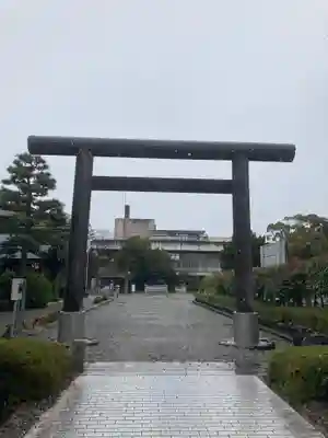 滋賀県護国神社の鳥居