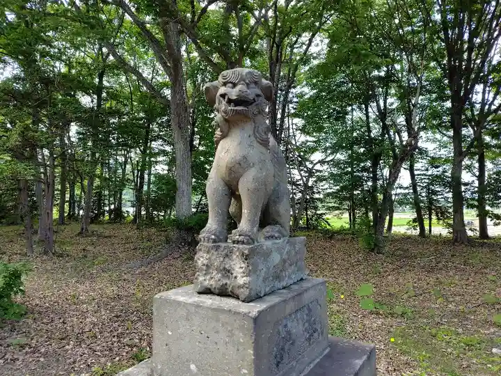 中小屋神社の狛犬