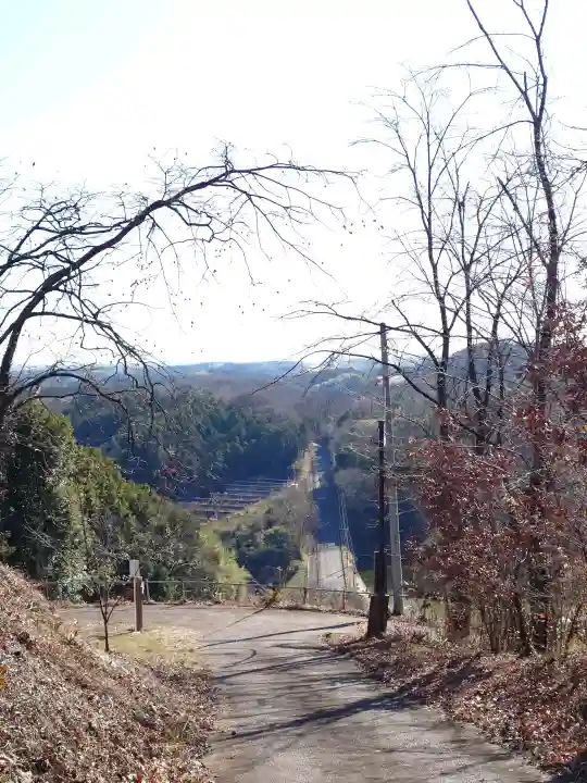 伊古乃速御玉比売神社奥宮の{uncategorized: "未分類", other: "その他", undefined: "問題あり", building: "その他建物", grave: "お墓", sacred_gate: "鳥居", guardian: "狛犬", statue: "像", buddha: "仏像", history: "歴史", nature: "自然", garden: "庭園", animal: "動物", pagoda: "塔", temizu: "手水舎", mountain_gate: "山門・神門", sanctuary: "本殿・本堂", subordinate: "末社・摂社", art: "芸術", scenery: "景色", jizo: "地蔵", ema: "絵馬", goshuin: "御朱印", omikuji: "おみくじ", items: "授与品その他", amulet: "お守り", goshuincho: "御朱印帳", eats: "食事", festival: "お祭り", votive_dance: "神楽", shichigosan: "七五三参", wedding: "結婚式", experience: "体験その他", initially: "初詣", around: "周辺", anti_infection: "感染症対策"}