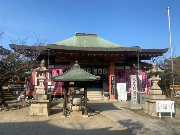久米田寺の{uncategorized: "未分類", other: "その他", undefined: "問題あり", building: "その他建物", grave: "お墓", sacred_gate: "鳥居", guardian: "狛犬", statue: "像", buddha: "仏像", history: "歴史", nature: "自然", garden: "庭園", animal: "動物", pagoda: "塔", temizu: "手水舎", mountain_gate: "山門・神門", sanctuary: "本殿・本堂", subordinate: "末社・摂社", art: "芸術", scenery: "景色", jizo: "地蔵", ema: "絵馬", goshuin: "御朱印", omikuji: "おみくじ", items: "授与品その他", amulet: "お守り", goshuincho: "御朱印帳", eats: "食事", festival: "お祭り", votive_dance: "神楽", shichigosan: "七五三参", wedding: "結婚式", experience: "体験その他", initially: "初詣", around: "周辺", anti_infection: "感染症対策"}