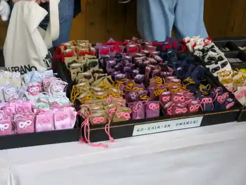 湯倉神社の{uncategorized: "未分類", other: "その他", undefined: "問題あり", building: "その他建物", grave: "お墓", sacred_gate: "鳥居", guardian: "狛犬", statue: "像", buddha: "仏像", history: "歴史", nature: "自然", garden: "庭園", animal: "動物", pagoda: "塔", temizu: "手水舎", mountain_gate: "山門・神門", sanctuary: "本殿・本堂", subordinate: "末社・摂社", art: "芸術", scenery: "景色", jizo: "地蔵", ema: "絵馬", goshuin: "御朱印", omikuji: "おみくじ", items: "授与品その他", amulet: "お守り", goshuincho: "御朱印帳", eats: "食事", festival: "お祭り", votive_dance: "神楽", shichigosan: "七五三参", wedding: "結婚式", experience: "体験その他", initially: "初詣", around: "周辺", anti_infection: "感染症対策"}