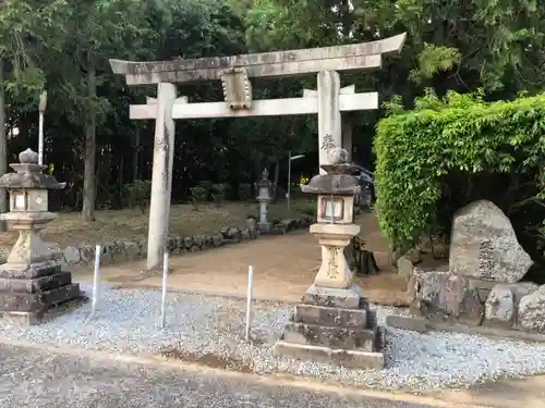 佐紀神社（西畑）の鳥居