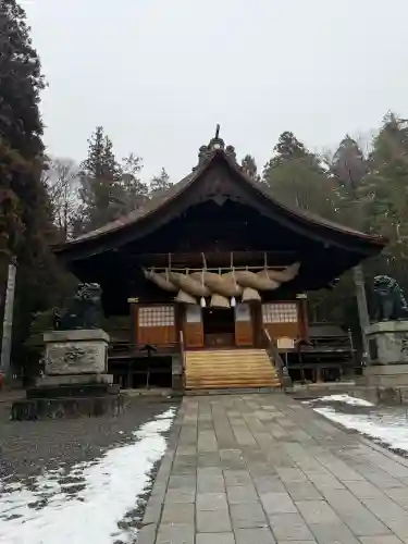 諏訪大社下社秋宮の{uncategorized: "未分類", other: "その他", undefined: "問題あり", building: "その他建物", grave: "お墓", sacred_gate: "鳥居", guardian: "狛犬", statue: "像", buddha: "仏像", history: "歴史", nature: "自然", garden: "庭園", animal: "動物", pagoda: "塔", temizu: "手水舎", mountain_gate: "山門・神門", sanctuary: "本殿・本堂", subordinate: "末社・摂社", art: "芸術", scenery: "景色", jizo: "地蔵", ema: "絵馬", goshuin: "御朱印", omikuji: "おみくじ", items: "授与品その他", amulet: "お守り", goshuincho: "御朱印帳", eats: "食事", festival: "お祭り", votive_dance: "神楽", shichigosan: "七五三参", wedding: "結婚式", experience: "体験その他", initially: "初詣", around: "周辺", anti_infection: "感染症対策"}