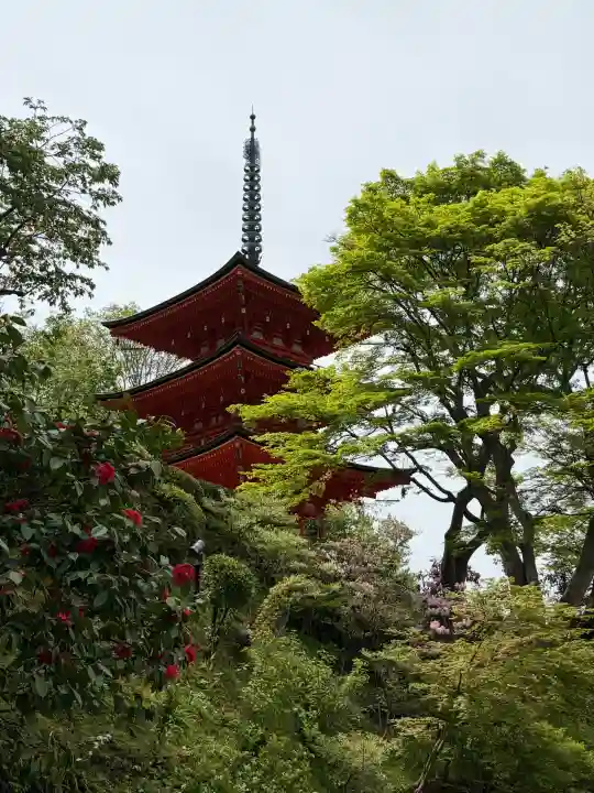 岡寺(龍蓋寺)の{uncategorized: "未分類", other: "その他", undefined: "問題あり", building: "その他建物", grave: "お墓", sacred_gate: "鳥居", guardian: "狛犬", statue: "像", buddha: "仏像", history: "歴史", nature: "自然", garden: "庭園", animal: "動物", pagoda: "塔", temizu: "手水舎", mountain_gate: "山門・神門", sanctuary: "本殿・本堂", subordinate: "末社・摂社", art: "芸術", scenery: "景色", jizo: "地蔵", ema: "絵馬", goshuin: "御朱印", omikuji: "おみくじ", items: "授与品その他", amulet: "お守り", goshuincho: "御朱印帳", eats: "食事", festival: "お祭り", votive_dance: "神楽", shichigosan: "七五三参", wedding: "結婚式", experience: "体験その他", initially: "初詣", around: "周辺", anti_infection: "感染症対策"}