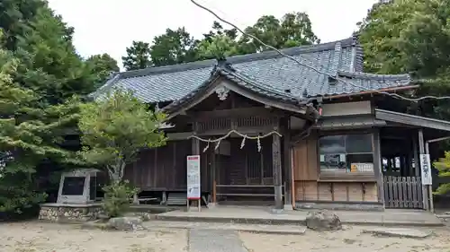 鶴谷八幡宮の建物その他