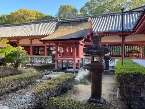 伊佐爾波神社の末社