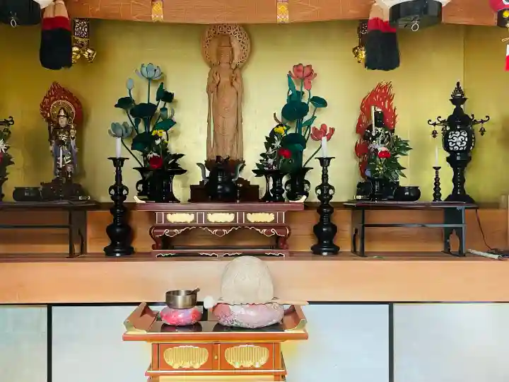 善福寺の{uncategorized: "未分類", other: "その他", undefined: "問題あり", building: "その他建物", grave: "お墓", sacred_gate: "鳥居", guardian: "狛犬", statue: "像", buddha: "仏像", history: "歴史", nature: "自然", garden: "庭園", animal: "動物", pagoda: "塔", temizu: "手水舎", mountain_gate: "山門・神門", sanctuary: "本殿・本堂", subordinate: "末社・摂社", art: "芸術", scenery: "景色", jizo: "地蔵", ema: "絵馬", goshuin: "御朱印", omikuji: "おみくじ", items: "授与品その他", amulet: "お守り", goshuincho: "御朱印帳", eats: "食事", festival: "お祭り", votive_dance: "神楽", shichigosan: "七五三参", wedding: "結婚式", experience: "体験その他", initially: "初詣", around: "周辺", anti_infection: "感染症対策"}