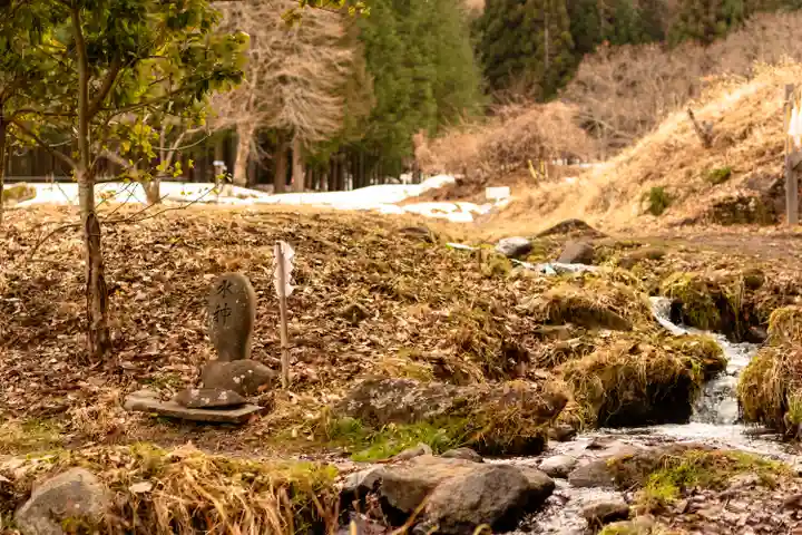 諏訪大社上社前宮(長野県)