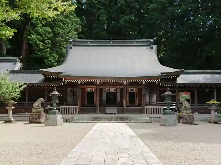 飛驒一宮水無神社の本殿・本堂