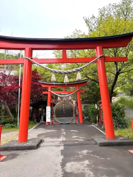 虻田神社の{uncategorized: "未分類", other: "その他", undefined: "問題あり", building: "その他建物", grave: "お墓", sacred_gate: "鳥居", guardian: "狛犬", statue: "像", buddha: "仏像", history: "歴史", nature: "自然", garden: "庭園", animal: "動物", pagoda: "塔", temizu: "手水舎", mountain_gate: "山門・神門", sanctuary: "本殿・本堂", subordinate: "末社・摂社", art: "芸術", scenery: "景色", jizo: "地蔵", ema: "絵馬", goshuin: "御朱印", omikuji: "おみくじ", items: "授与品その他", amulet: "お守り", goshuincho: "御朱印帳", eats: "食事", festival: "お祭り", votive_dance: "神楽", shichigosan: "七五三参", wedding: "結婚式", experience: "体験その他", initially: "初詣", around: "周辺", anti_infection: "感染症対策"}